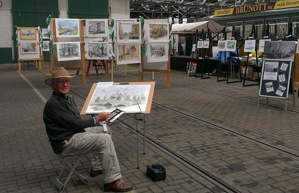 foto Dick Carlier bij expositie in de RET-tramremise Rotterdam